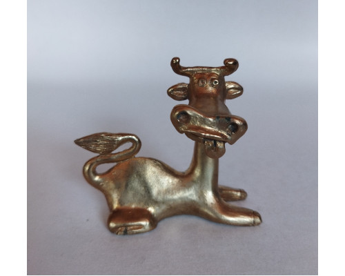 Бронзовая фигурка Корова